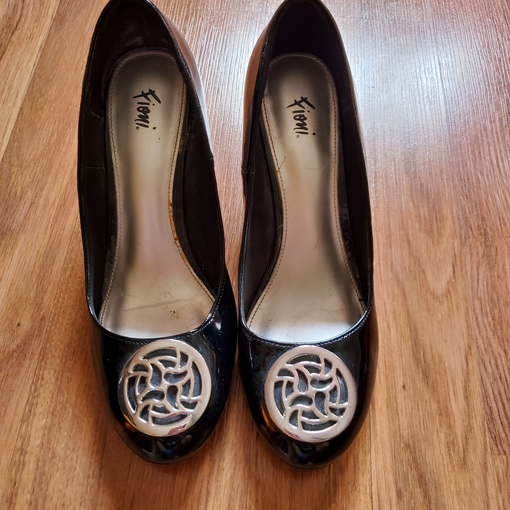 FIONI Wedges Sz 7